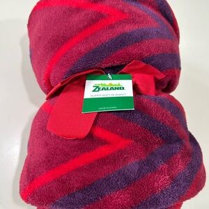 Zealand Super Soft Red and Purple Blanket